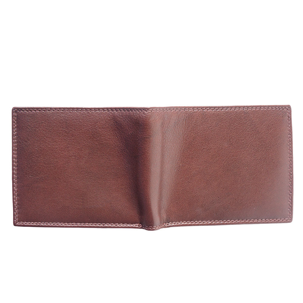 Medium wallet in calf-skin soft leather with double flap