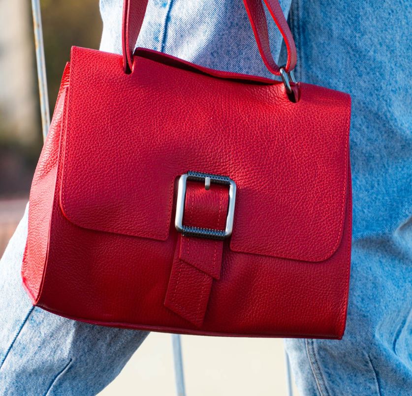 Spring Handbag Colors: Embrace the Vibrant Trends
