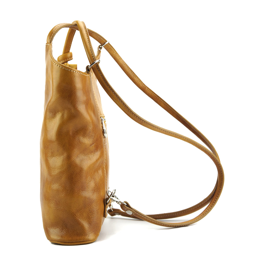 Cloe V leather shoulder bag