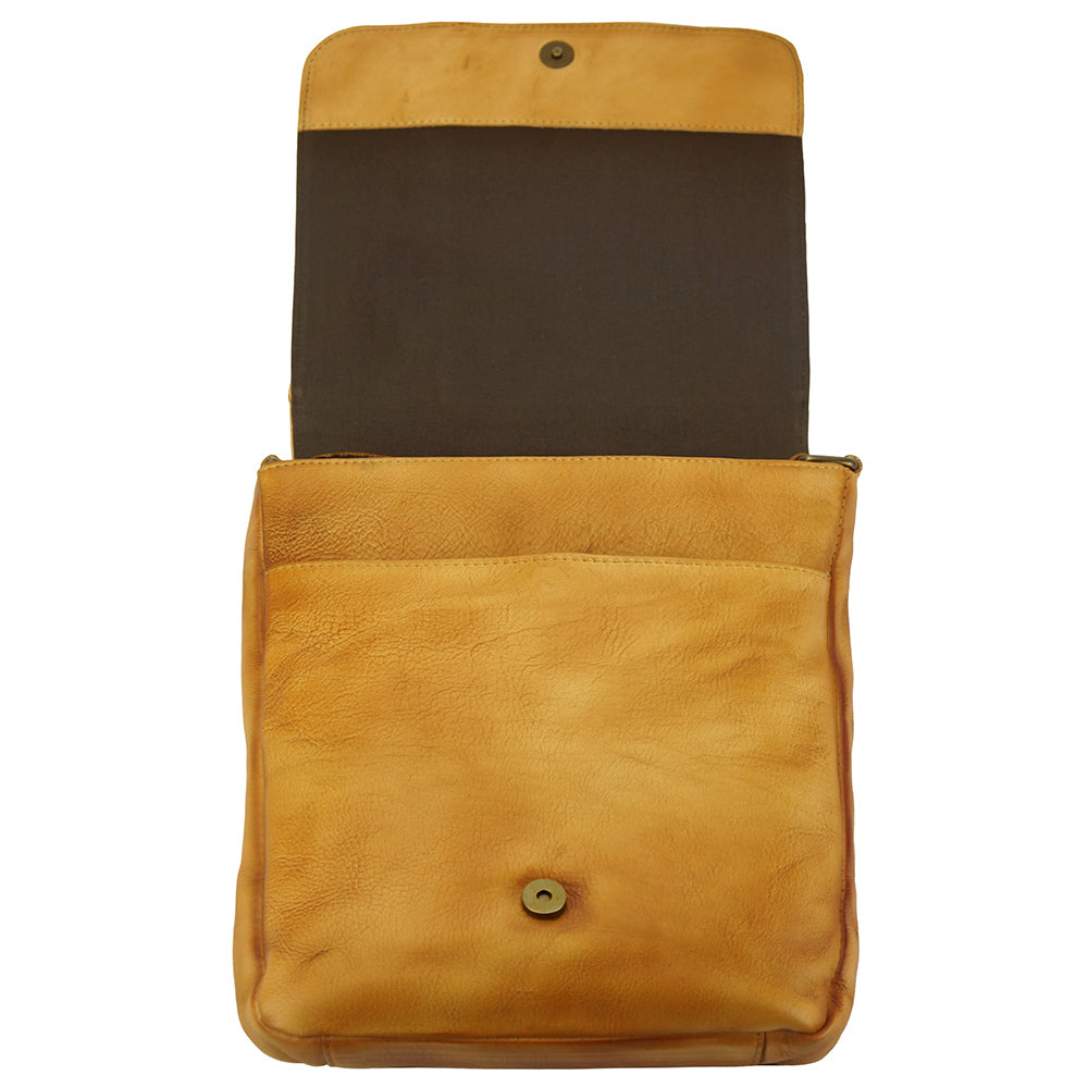 Igor Messenger Flap leather bag